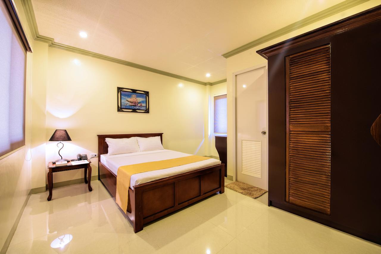 Kabaleyan Cove Resort Powered By Cocotel San Carlos  Exterior foto