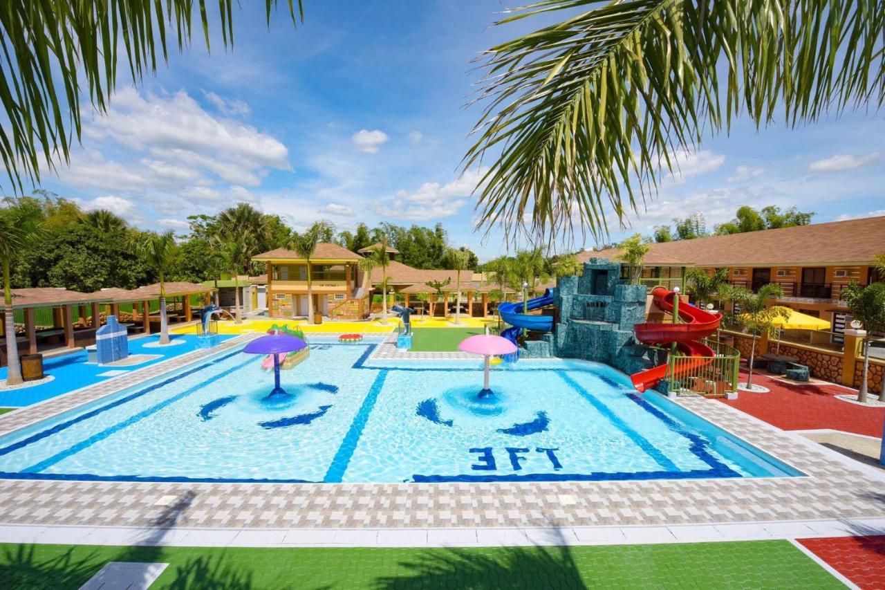 Kabaleyan Cove Resort Powered By Cocotel San Carlos  Exterior foto
